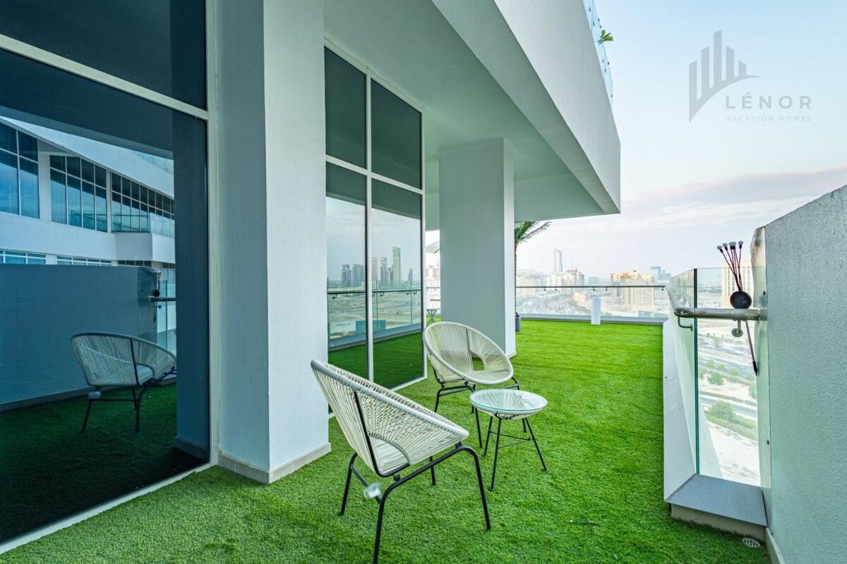 Modern 2br Glowing Palm Trees Near Downtown Apartment Dubai